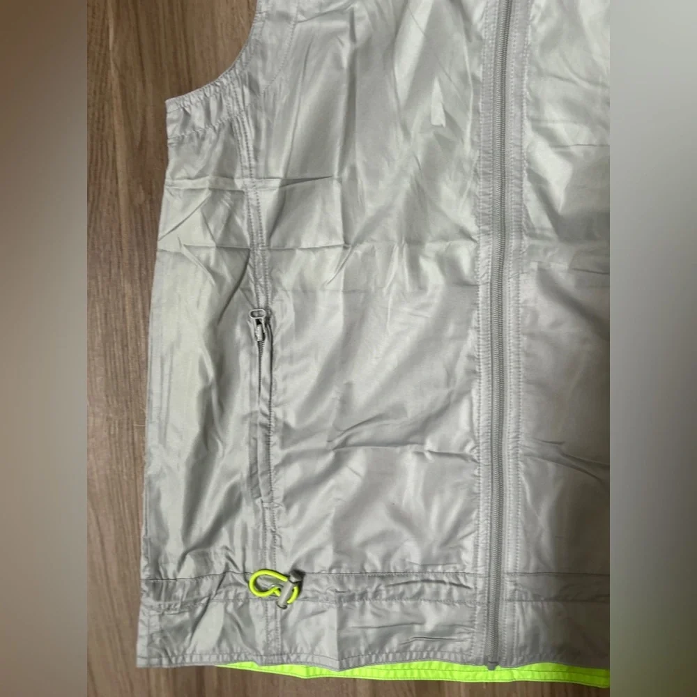 New Lorna Jane Active Women's Elevate Zip Up Sleeveless Vest Jacket Grey Small
